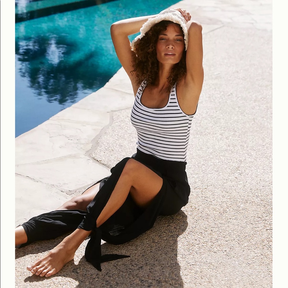 NWT Anthropologie Malai Romy Cover-Up Pants Small B-1277